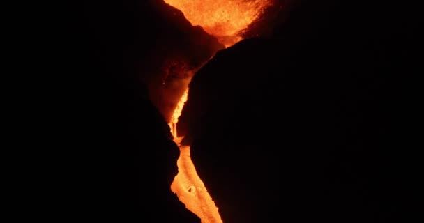 Lava Caliente Magma Saliendo Del Cráter Por Noche Cumbre Vieja — Vídeo de stock