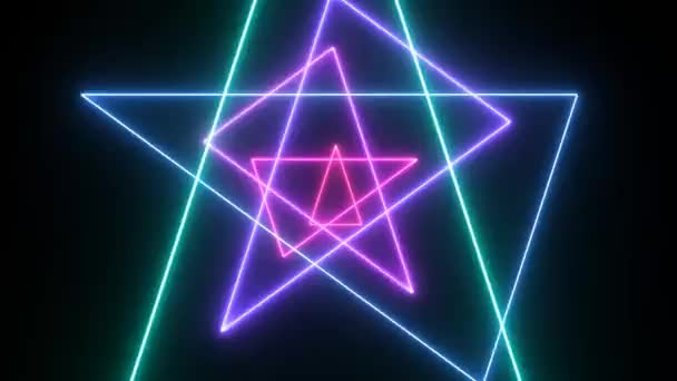 暗い背景に輝く三角形の輝きのシームレスなループ カラフルな蛍光ネオン紫外線ステージ照明 — ストック動画
