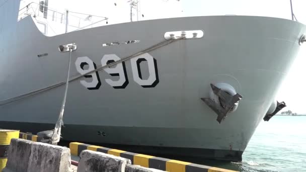 Navio Kri Soeharso 990 Atracado Porto Tanjung Emas Semarang — Vídeo de Stock