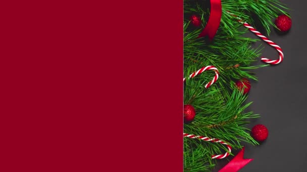 Grußkarte Einladung Attrappe Mit Kopierraum Und Weihnachtsdekoration Draufsicht Auf Weihnachtlichem — Stockvideo