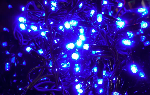 Niebieska Świecąca Świąteczna Girlanda — Zdjęcie stockowe