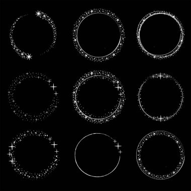 Parıldayan yıldız dairesi çerçeve seti. Parti için çelenk, yıldız tozu sınırı, doğum günü dekorasyonu. Noel ve yeni yıl çerçevesi, kozmik ışıltı. İzole edilmiş siyah düz vektör çizimi.