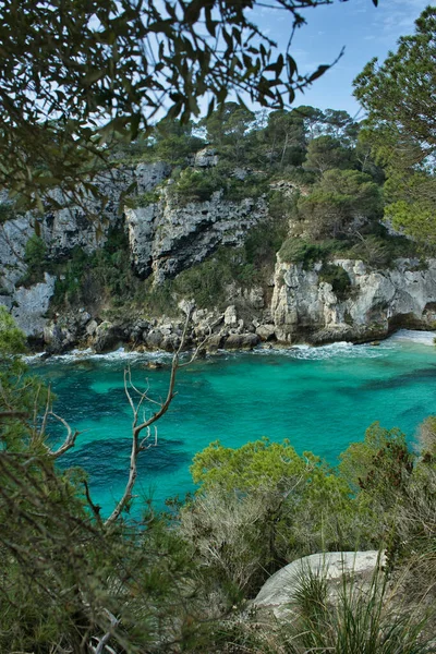 Panoramiczne Widoki Cala Macarelleta Słynną Plażę Która Jest Bardzo Odwiedzana — Zdjęcie stockowe