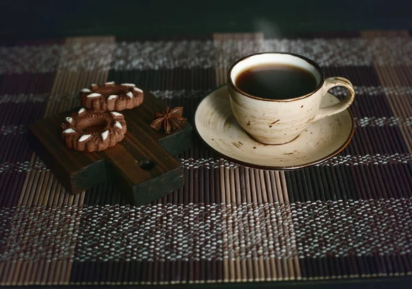 Kávu Sušenky Chutné Lahodné Sladkosti Kafe Téma Stole Řezací Deska — Stock fotografie