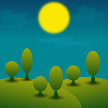 Tepelerdeki ağaçlarla dolu yaz manzarası