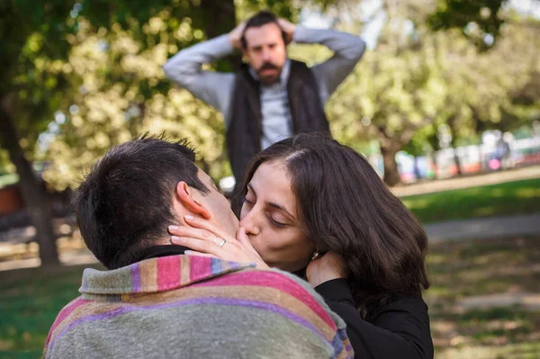 Ehebruch Und Untreue Geschockt Und Überrascht Eifersüchtigen Freund Problem Mit — Stockfoto