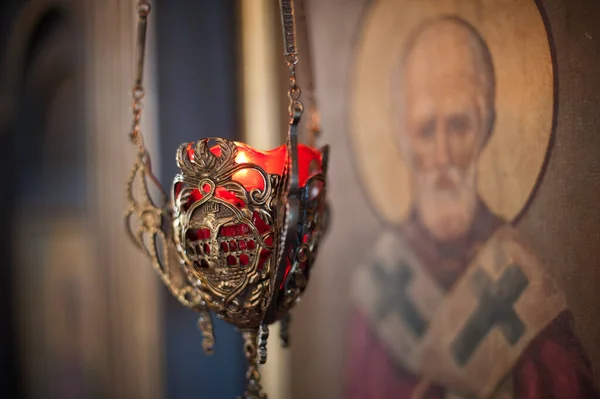 Detailansicht Der Christlichen Hängenden Ölkerze Aus Messing Und Glas Die — Stockfoto