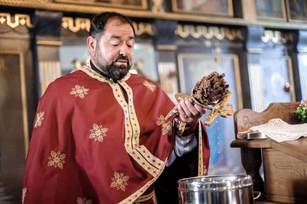 Consacrazione Dell Acqua Santa Nella Chiesa Ortodossa Sacerdote Religioso Durante — Foto Stock