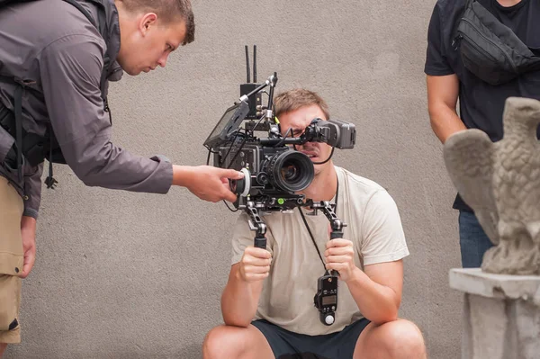 Achter Schermen Eerste Assistent Focustrekker Cameraman Met Zijn Camera Buitenset — Stockfoto