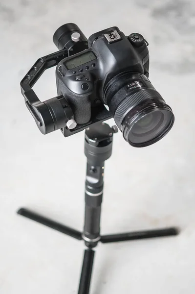 Movie Camera Tripod Professional Digital Equipment Recording Studio Focus Camera — Stock Photo, Image