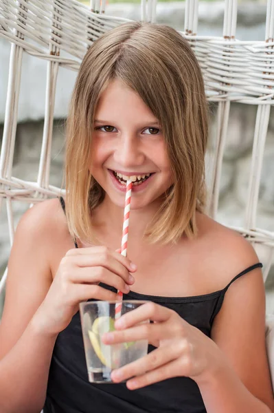 Portrait Beautiful Blonde Teenage Girl Drinks Drink Straw Glass Nature — Fotografia de Stock