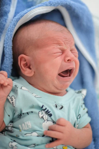 Sweet Cute Small Little Newborn Baby Hungry Upset Cry Strongly — Stock Photo, Image