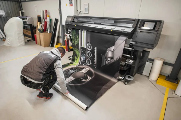 Technician Worker Operator Works Large Premium Industrial Printer Plotter Machine — Stock Photo, Image
