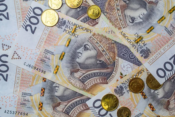Banknotlar ve madeni paralarla fon, enflasyonla finans