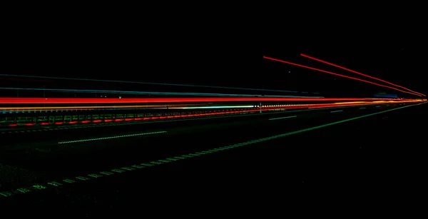 Światła Samochodów Nocy Długa Ekspozycja Linie Świetlne — Zdjęcie stockowe