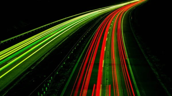 Luzes Noturnas Luzes Carros Movimento Noite Exposição Longa Vermelho Azul — Fotografia de Stock