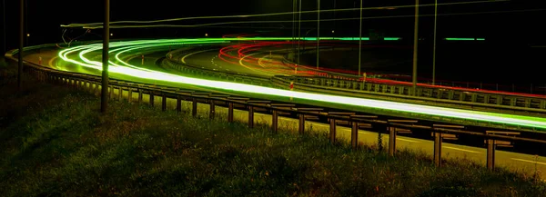 Gece Arabaların Işıkları Uzun Pozlama — Stok fotoğraf
