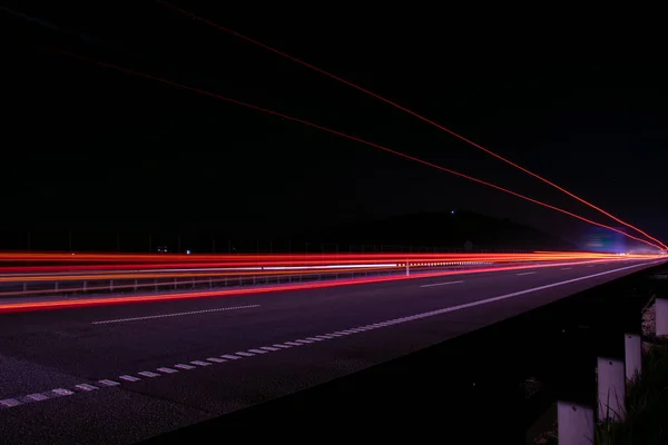 Gece Arabaların Işıkları Uzun Pozlama Işık Çizgileri — Stok fotoğraf