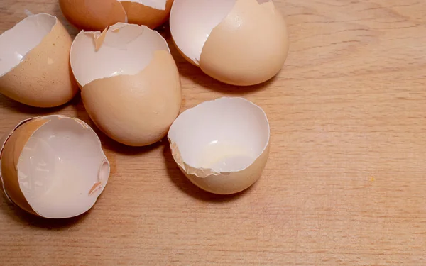 Split Chicken Egg Shells Kitchen Board — Fotografia de Stock