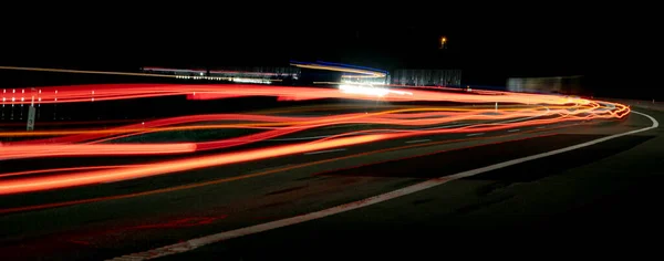 Luzes Noturnas Luzes Carros Movimento Noite Exposição Longa Vermelho Azul — Fotografia de Stock