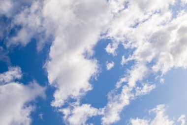 Gökyüzü bulutlu arka planı için