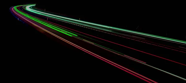 Nocne Światła Światła Poruszających Się Samochodów Nocy Długa Ekspozycja Wielokolorowe — Zdjęcie stockowe