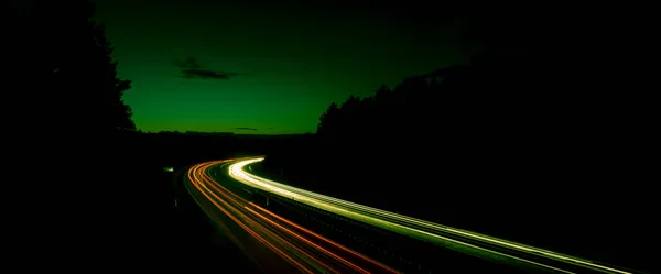 Gece Arabaların Işıkları Uzun Pozlama Işık Çizgileri — Stok fotoğraf