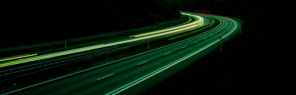 Gece Arabaların Işıkları Uzun Pozlama Işık Çizgileri — Stok fotoğraf