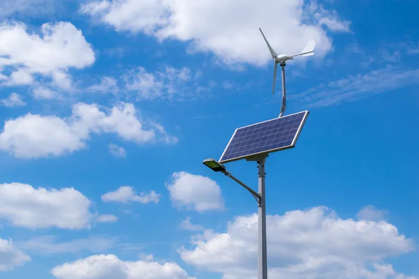 Obnovitelná Energie Osvětlovací Tyč Solární Panel Větrná Turbína — Stock fotografie