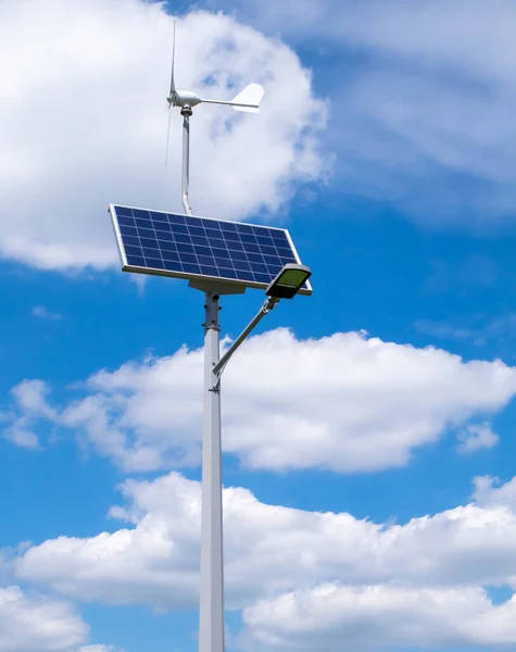 Obnovitelná Energie Osvětlovací Tyč Solární Panel Větrná Turbína — Stock fotografie