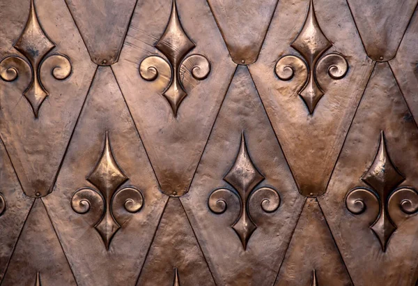 Bakır bir plaka, arka plan