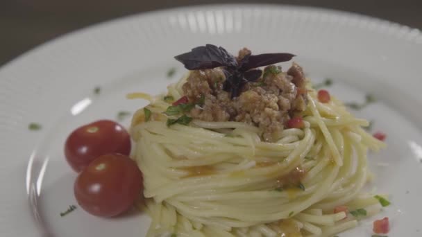 Σπαγγέτι Μπολονέζ Χοιρινό Σπαγγέτι Σάλτσα Ντομάτας Κιμά Ιταλικό Φαγητό Ανάλυση — Αρχείο Βίντεο