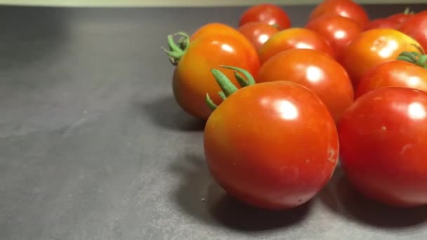 一堆新鲜的西红柿 — 图库视频影像