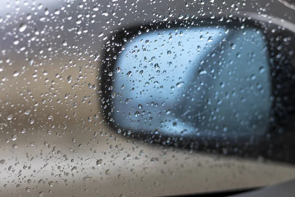 Car Πλευρά Γυαλί Άποψη Στη Βροχή Σταγόνες Βροχής Αυτό — Φωτογραφία Αρχείου