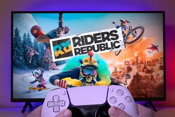 Junge Spielt Riders Republic Auf Playstation Oktober 2021 Sao Paulo — Stockfoto