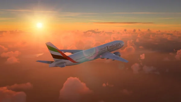 Boeing 777 Emirates Που Φέρουν Στο Ηλιοβασίλεμα Των Αμαζόνων Μαΐου — Φωτογραφία Αρχείου