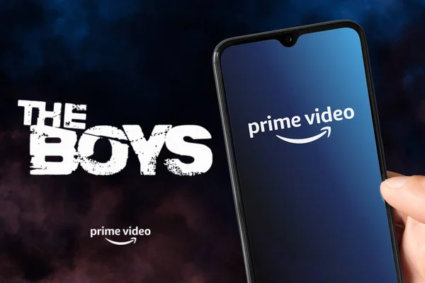 Smartphone Con Amazon Prime App Logotipo Boys Segundo Plano Jun — Foto de Stock