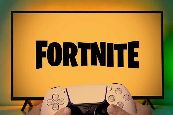 Kid Segurando Playstation Com Logotipo Fortnite Tela Jun 2022 São — Fotografia de Stock