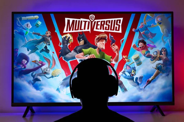 Man Headphone Playing Multiversus Game Screen Jul 2022 Sao Paulo — Stock Photo, Image