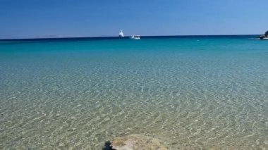 Kolitsani 'nin Yunanistan' daki güzel turkuaz plajının muhteşem manzarası