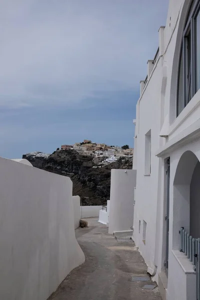 View Steps Typical Whitewashed Villa Santorini Aegean Sea Background — 스톡 사진