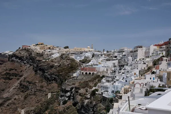Panoramautsikt Över Den Pittoreska Byn Fira Santorini Med Sina Hotell — Stockfoto