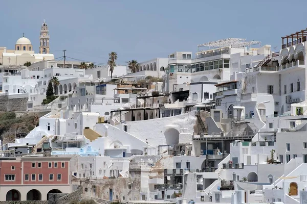 Santorini Grécia Maio 2021 Vista Panorâmica Das Pitorescas Moradias Com — Fotografia de Stock