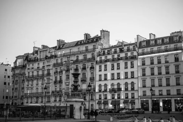 Paris France February 2022 View Typical French Residential Buildings Next — Stock Photo, Image