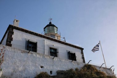 Santorini Yunanistan adasındaki güzel deniz feneri Akrotiri 