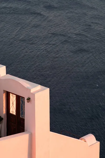 Santorini Grécia Uma Típica Vila Caiada Branco Com Uma Bela — Fotografia de Stock