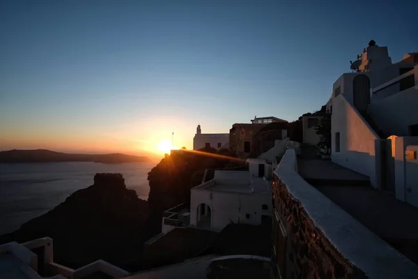 Lichtstrahlen Kurz Vor Sonnenuntergang Berühmten Dorf Firostefani Santorini — Stockfoto