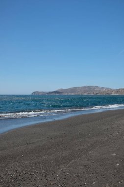 Santorini Yunanistan 'ın ünlü Vlychada plajı manzarası