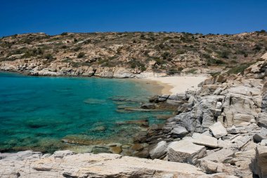 Yunanistan 'ın turkuaz suları ve Pikri Nero' nun altın kumu ile paradisiac plajı