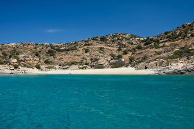 Yunanistan 'ın turkuaz suları ve Pikri Nero' nun altın kumu ile paradisiac plajı